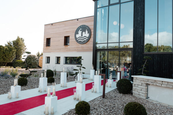 P1364563